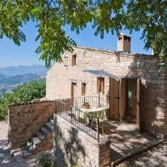 Graceful Holiday Home in Acqualagna with Swimming Pool