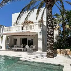 Moderne Villa mit Pool