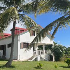 La maison Durivage vue mer proche plage et centre Sainte Anne