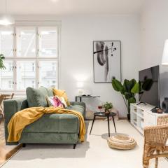 Prague Days - Balcony - Workplace - Great Vibe