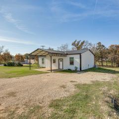 Lake Fork Cabin with Boat Launch and Fishing Pier