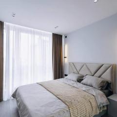 APARTAMENTS HOTEL CENTER & BOTANICA & TAXI AiRPORT