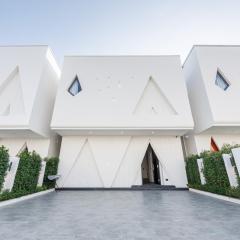 芭提雅市中心五卧室独栋泳池别墅