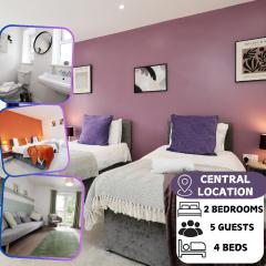 large 2 bed central apartment with balcony and private parking