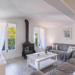 Can Botana 4-Gorgeous Beach Accommodation