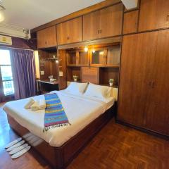AsleepAnimmanhostel