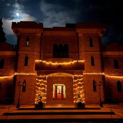 The Castle - Your unique way of retreat