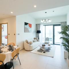Cozy 1-BR in the heart of Dubai with skyline views