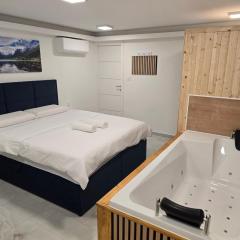 Edy Deluxe Room - Sauna & Jacuzzi