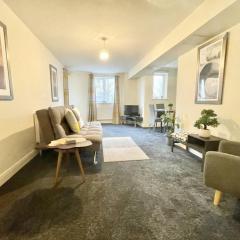 Cosy Stays in Ashford Large 2 Bedroom Apartment