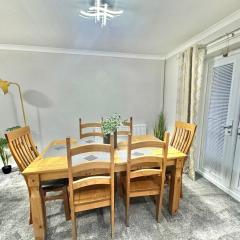 Lovely spacious 4 bedroom Home in Ashford