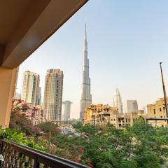 Veluxa -Heritage 3 Bed Burj View