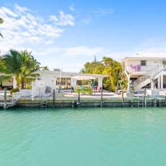 Seabreeze Cove Waterfront Gem 38 foot Dock Cabana Club