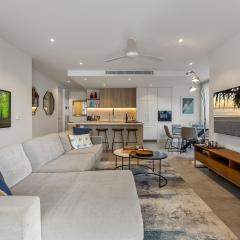 Coastal Bliss: 3-Bedroom Retreat with Pool
