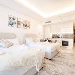 Outstanding New Studio With 2 Double Beds,In Downtown