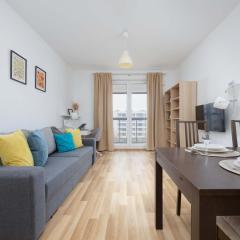 Bright Apartment with Parking near the PGE National Stadium by Noclegi Renters