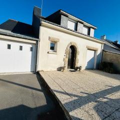 Maison ALIS 5 pièces 10 personnes à 100 mètres de la plage du Courégant