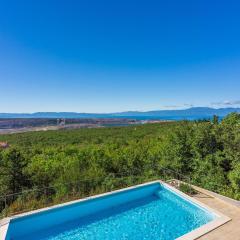 Faszinierende Villa mit traumhaften Meerblick zur Insel Krk mit Privatpool, Tischtennis, Billard, Grill