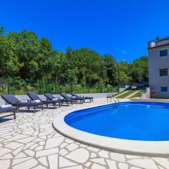 Atemberaubende Villa mit Whirlpool, Privatpool, Aussendusche, Fitnessraum, Waschmaschine