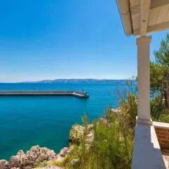 Traumhaftes Apartment direkt am eigenen Strand mit privatem Balkon, Meerblick, Klima, WiFi