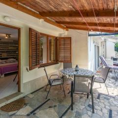 Einzigartiges Apartment nur 20 Meter zum Strand mit privater Terrasse, Grill - hundefreundlich