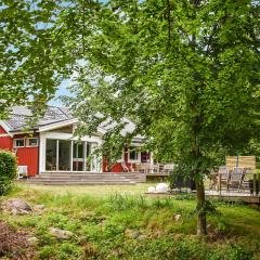 4 Bedroom Beautiful Home In Ronneby