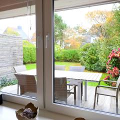 Geschmackvoll eingerichtete Erdgeschosswohnung für 4 Personen lädt zum Entspannen ein.