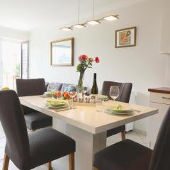 Moderne 2 Zimmerwohnung mit großzügigem Südbalkon in der ersten Etage