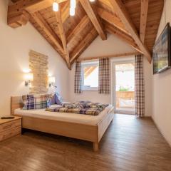 Haus Alpenkönigin - Apartments Stubaital