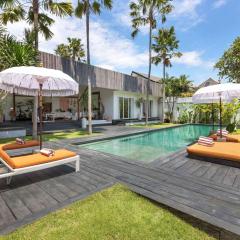 Villa Ikebana - Trendy 5BR Spacious Villa with Rice Field Views, Large Pool, and 5 Minutes to Canggu