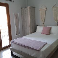 Almira rooms to let 2