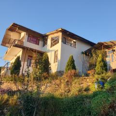 Yogi Greenwood Cottage