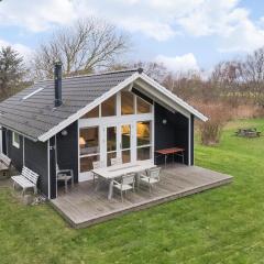 Beautiful Home In Gørlev With Wifi