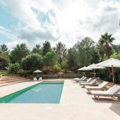 Holiday home with wooden-beamed patio