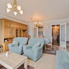 Flat in Blankenberge with Harbour Views