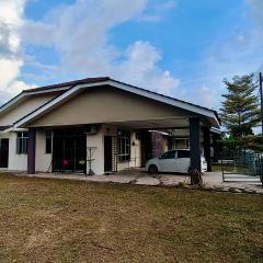 Teratak Anies Semi-D Bypass Homestay Kuantan