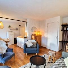 Résidence Verseau - Appartement lumineux et spacieux · Centre station · avec cabine et Balcon MAE-8894