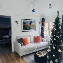 Cosy Pet-Friendly Norfolk Broads Retreat