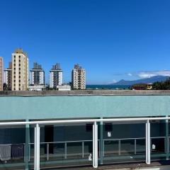 Apartamento novo próximo do mar