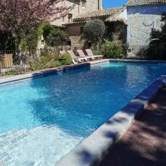 Vacances chez l'antiquaire 15 personnes 10 chambres