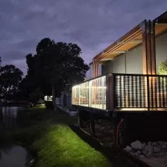 Lake Wellington Luxury Retreat