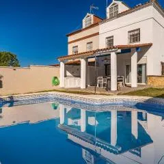 3 Bedroom Nice Home In Salteras