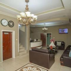 Charming Retreat and Free Breakfast