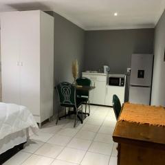 Beach view, en-suite bedroom2