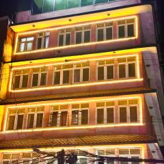 Om Mandakini Hotel