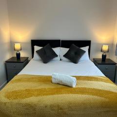 Kingsway House - Spacious 4 Bed Home From Home in Derby