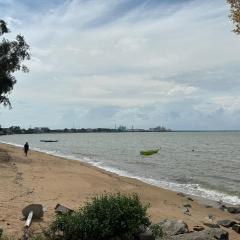 Seaside 4 Bedroom House at PD by MAISON