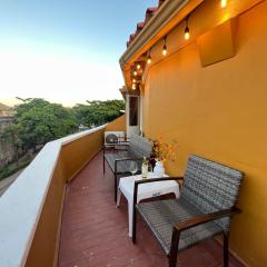 Lovely Duplex with balcony!