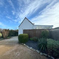 Maison avec WIFI, véranda à 320m de la mer à TREGASTEL - Réf 36