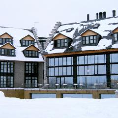 HG策尔勒公寓酒店